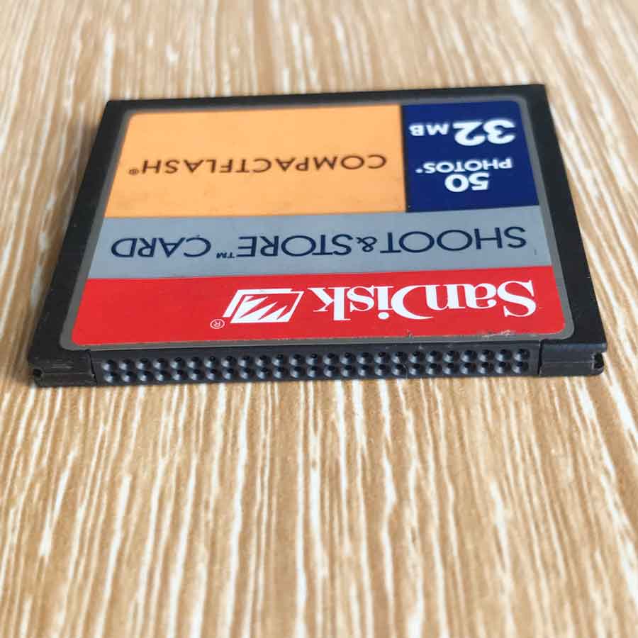 Thẻ nhớ flash card Sandisk 32mb compact flash card