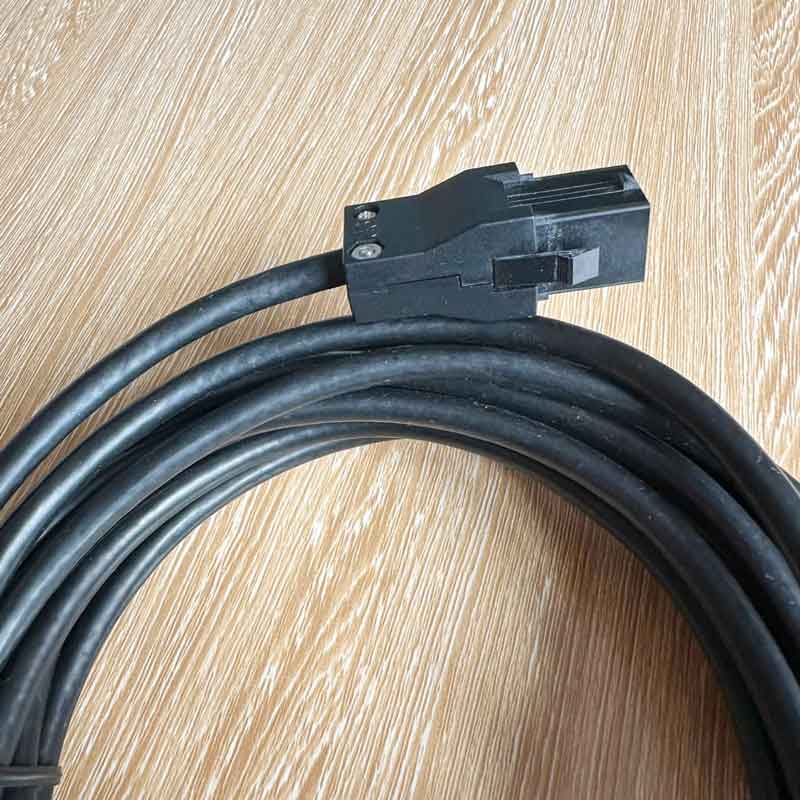Cáp Mã Hóa Điều Khiển VW3M8A11R05 Kết Nối Servo Driver Schneider Electric BCH16 Motor Encoder Cable Length 5M