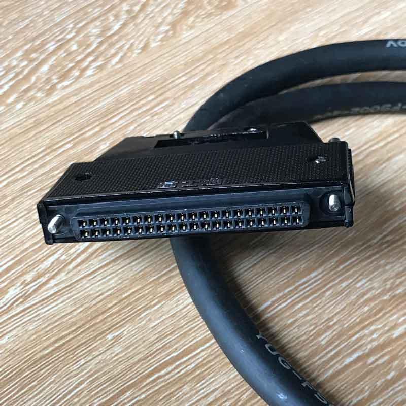 Cáp A6CON4 40-pin to terminal block Connector for Mitsubishi Q series PLC Omron C500-CE404 Length 0,5M