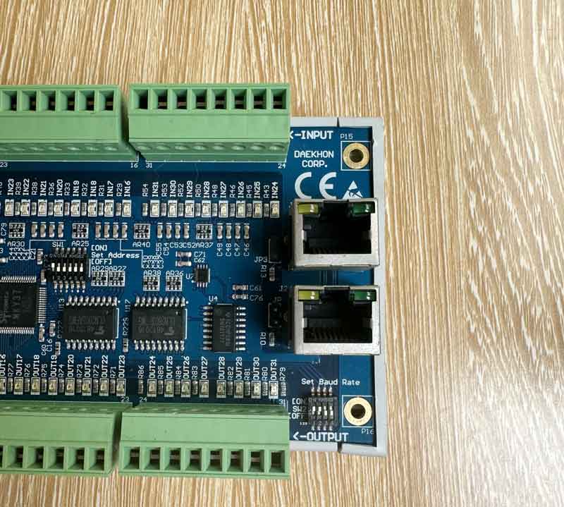 Bộ chuyển mạch Ethernet DK-LINK32 Có chức năng giao tiếp không dây