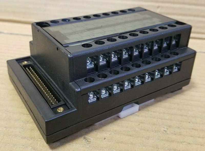 Cáp AC20TB Mitsubishi kết nối module PLC A6TBXY36, A6TBXY54, A6TBX70 Length 2M