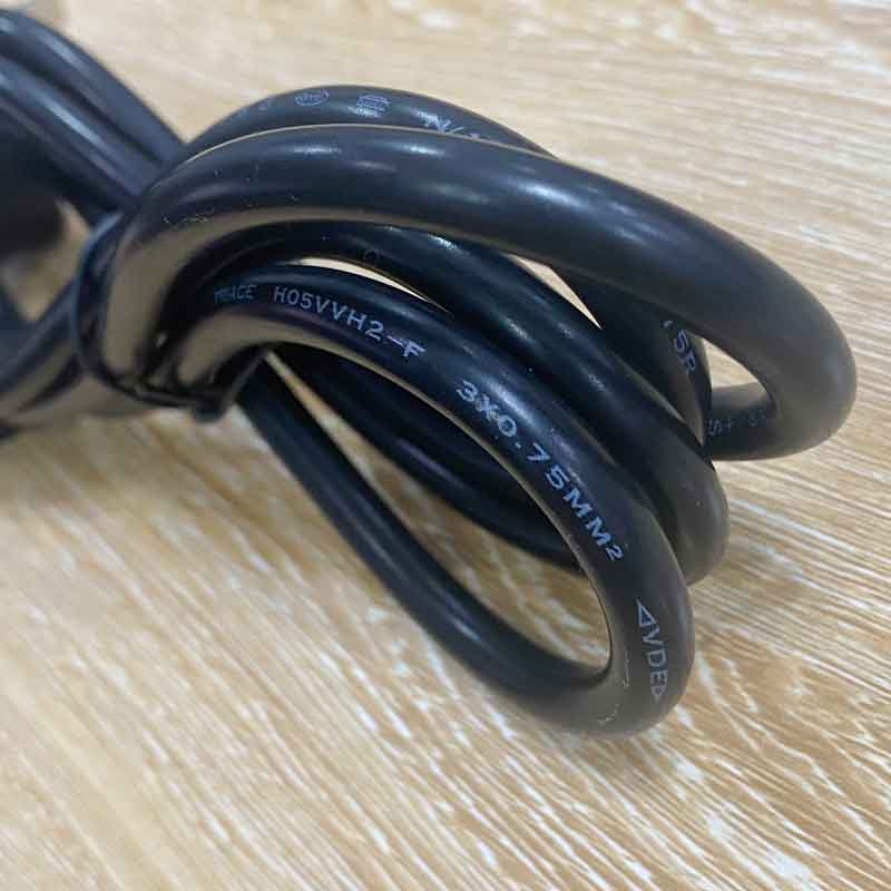 Dây Nguồn Máy Chủ BS1363/A LP-60L UK 13A-250V POWER CORD IEC 60320 C-13 Chuẩn 3 Chấu Có Cầu Chì AC Power Cord BS1363/A LP-60L to C15 13A 250V 3X0,75mm² Length 1,8M